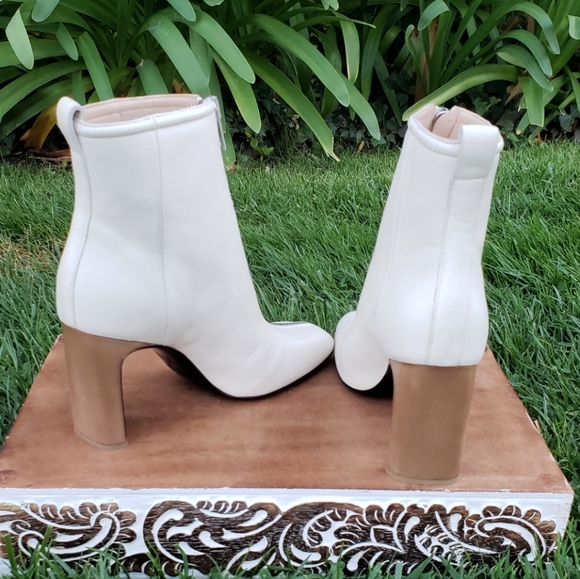 Edgy Chic Rag & Bone Front Zip Booties - Picture 7 of 8